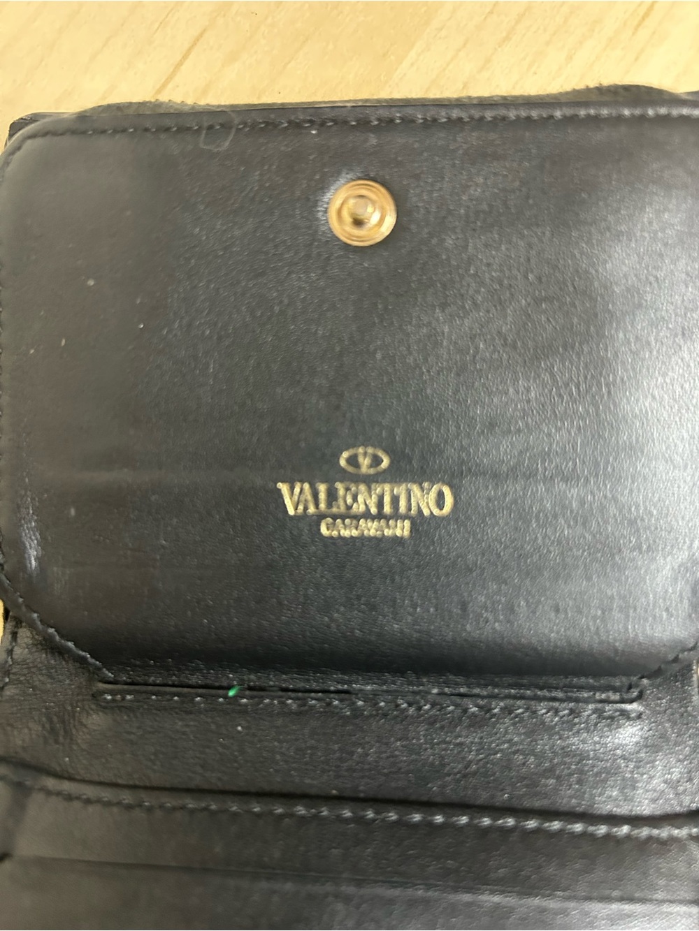 Valentino Garavani Rockstud Leather Wallet - Picture 3 of 9